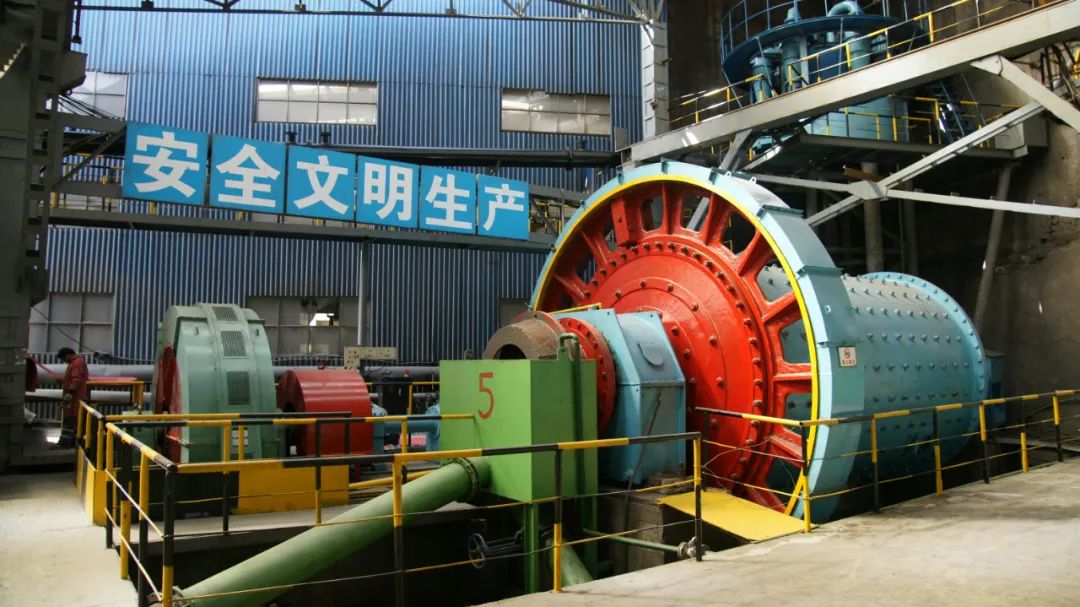 陜鋼集團學習貫徹習近平新時代中國特色社會主義思想 加快建設現代化產業體系系列報道②:以綠為“筆”  繪就綠色礦山建設新藍圖 陜鋼集團學習貫徹習近平新時代中國特色社會主義思想 加快建設現代化產業體系系列報道②:以綠為“筆”  繪就綠色礦山建設新藍圖