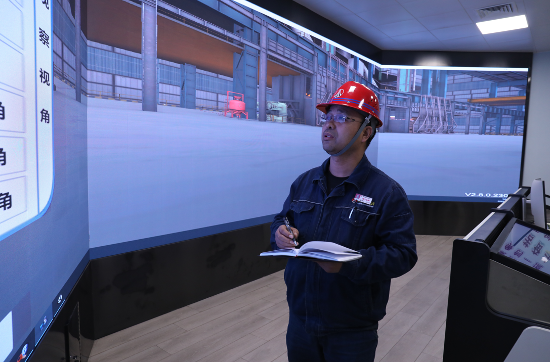 匠心鑄夢勇擔當 百煉成鋼鑄輝煌 ——記第四屆“陜煤工匠”楊文學 匠心鑄夢勇擔當 百煉成鋼鑄輝煌 ——記第四屆“陜煤工匠”楊文學