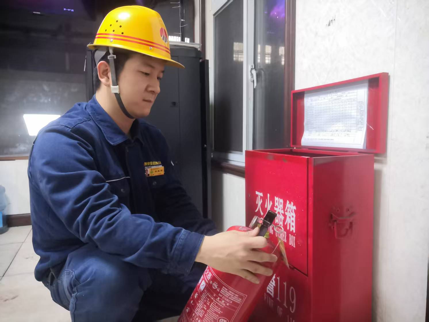 安全生產的“護航人”——記2024年度陜鋼集團“安全先進工作者”李春雨